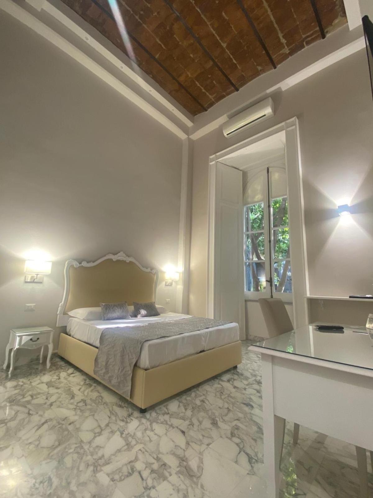 Miluar Luxury - Vanvitelli Couette-café *