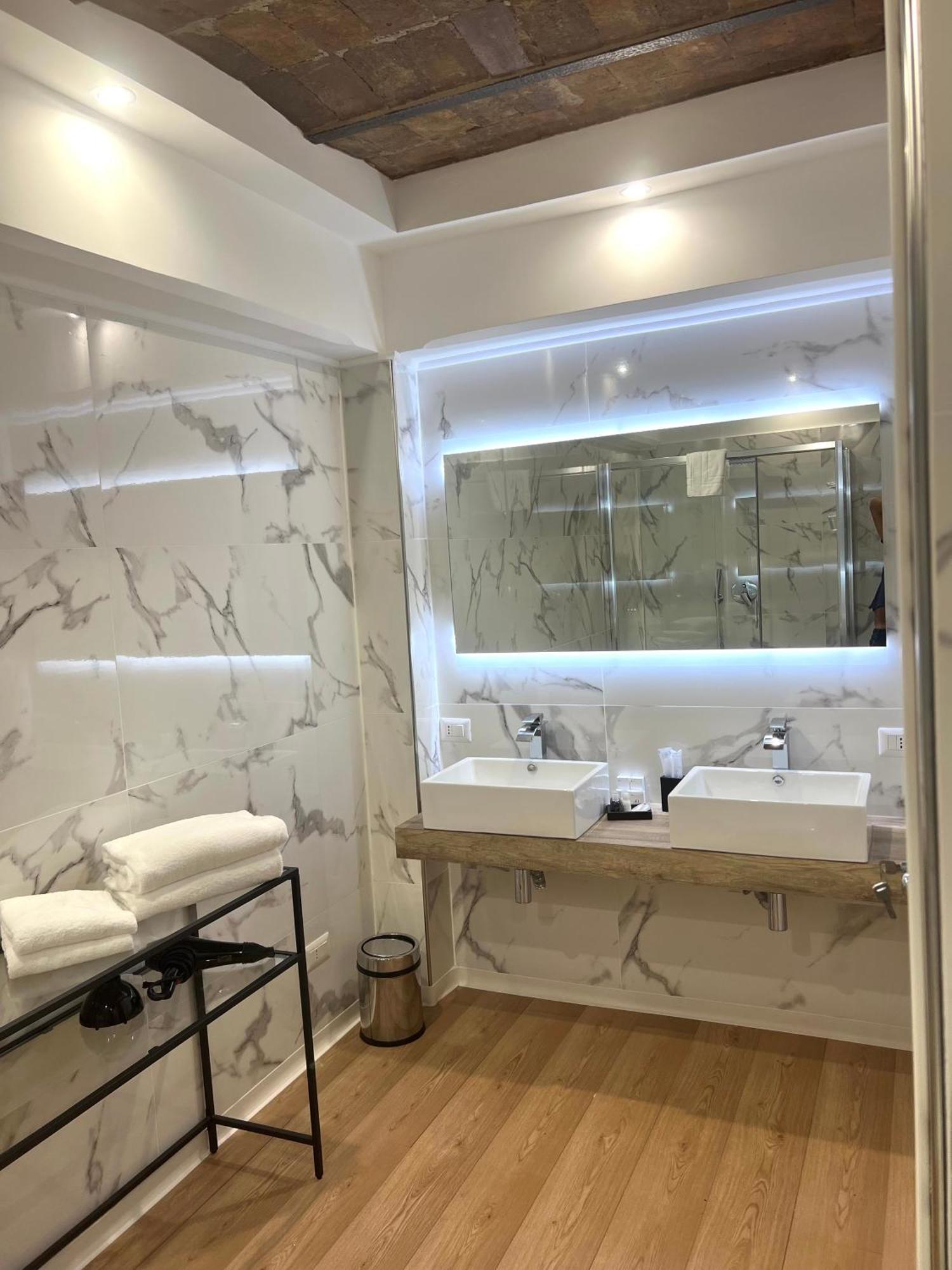 Couette-café Miluar Luxury - Vanvitelli *