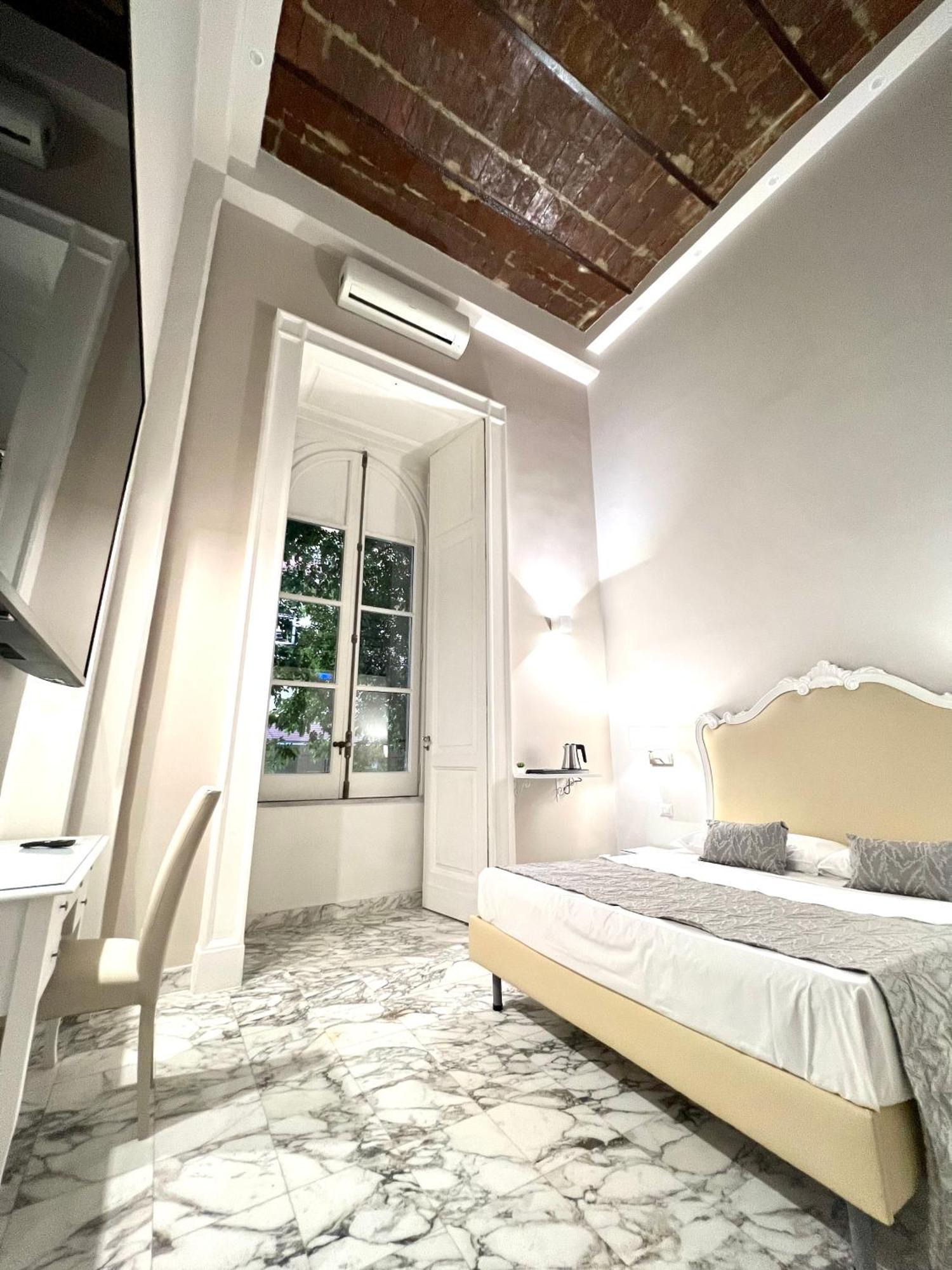 Miluar Luxury - Vanvitelli Couette-café *